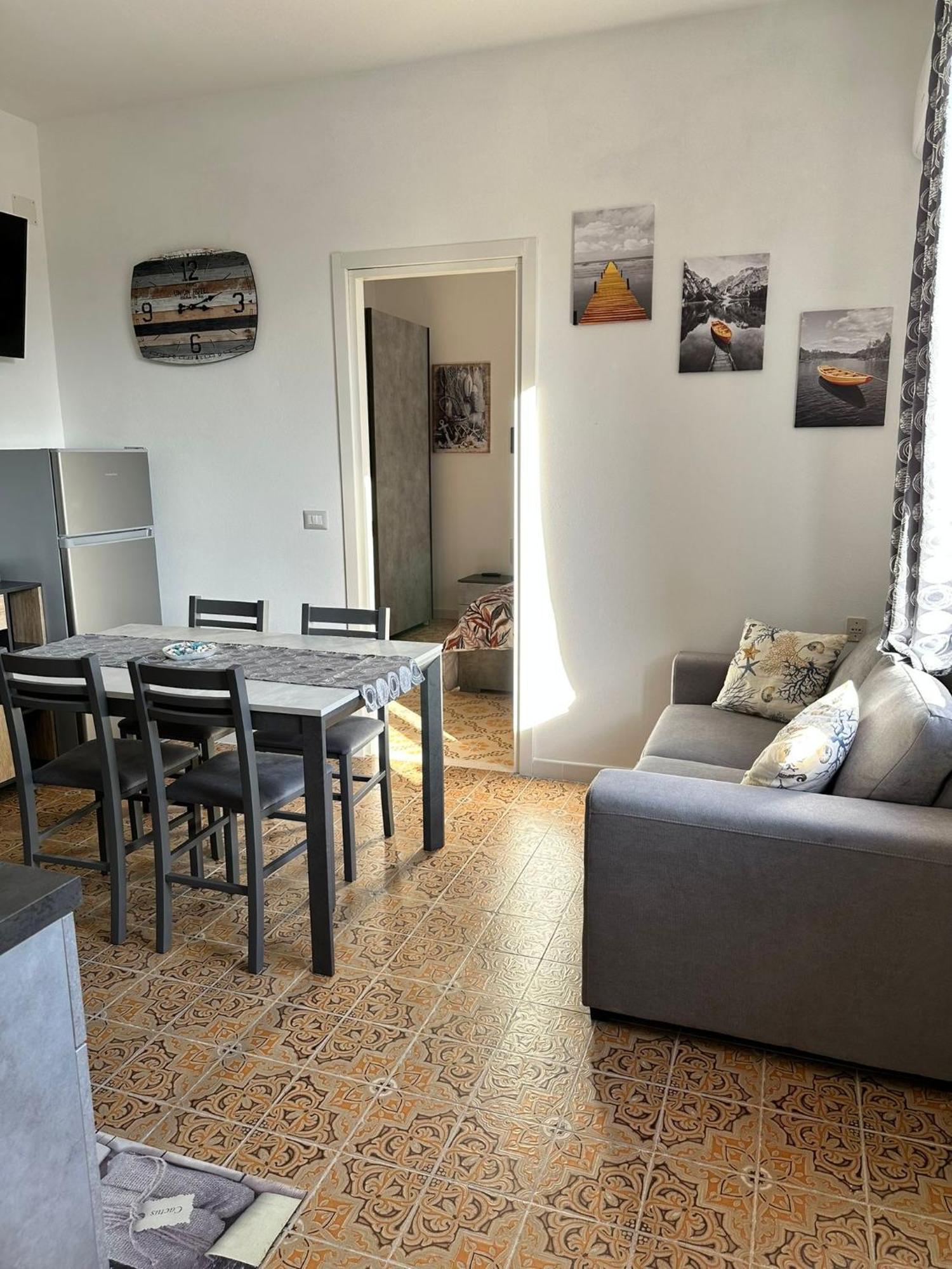 Casa Bettina La Maddalena Apartment ลามัดดาเลนา ภายนอก รูปภาพ