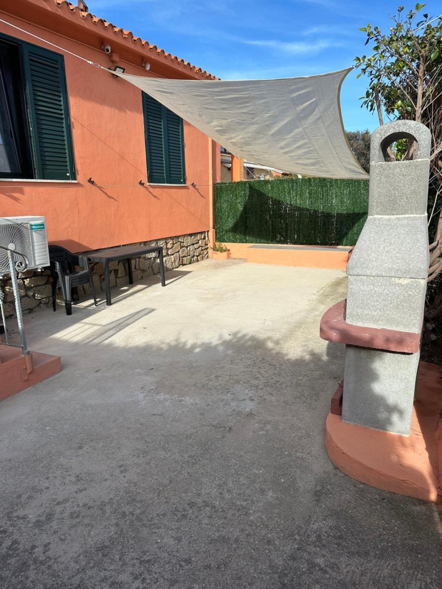 Casa Bettina La Maddalena Apartment ลามัดดาเลนา ภายนอก รูปภาพ