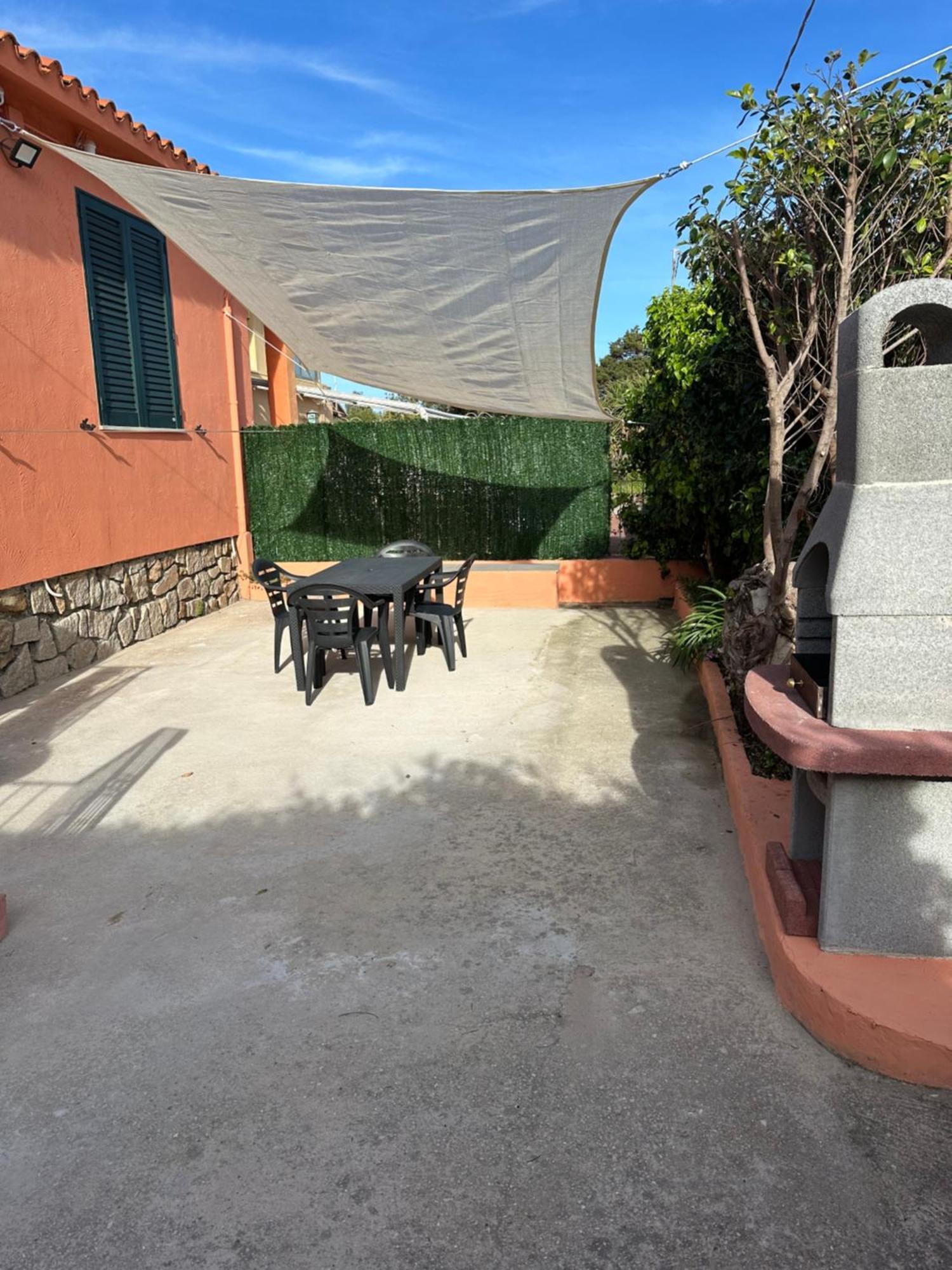 Casa Bettina La Maddalena Apartment ลามัดดาเลนา ภายนอก รูปภาพ